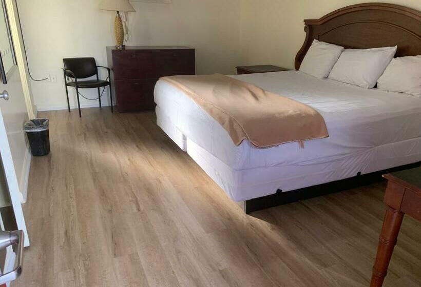 Стандартный Номер Кровать Кинг, Sunset Inn