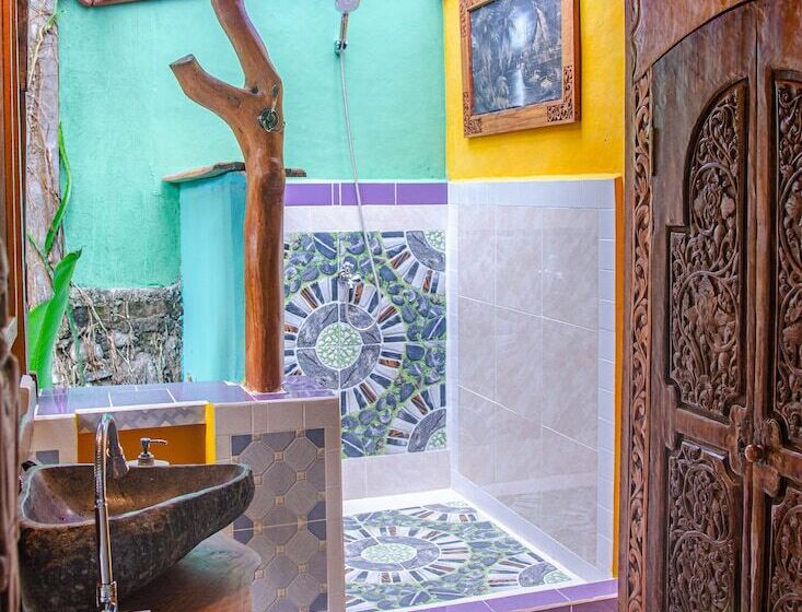 خانه 2 خوابه, Stanley Lombok