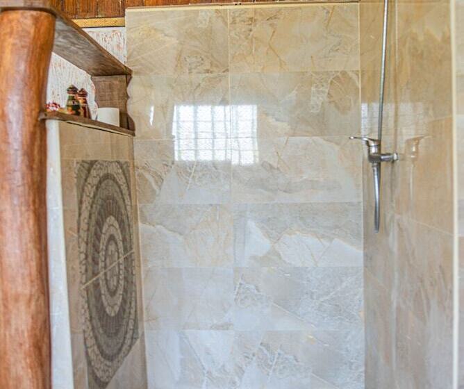 خانه 1 خوابه, Stanley Lombok