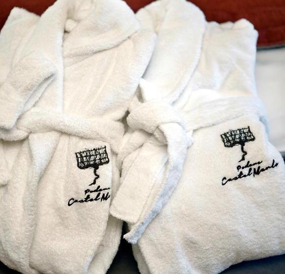 带大床的标准间, Podere Castel Merlo Resort