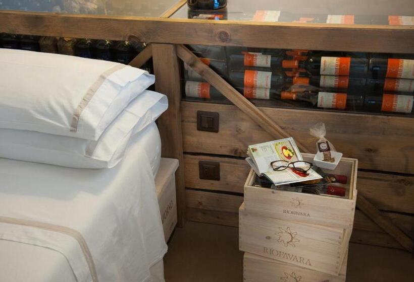 キングサイズベッドのスイートルーム, Riofavara Winery