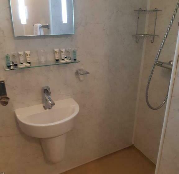 חדר סטנדרט, The Castle Inn