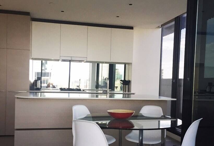 آپارتمان مدیریتی 2 خوابه, Wyndel Apartments St Kilda Views