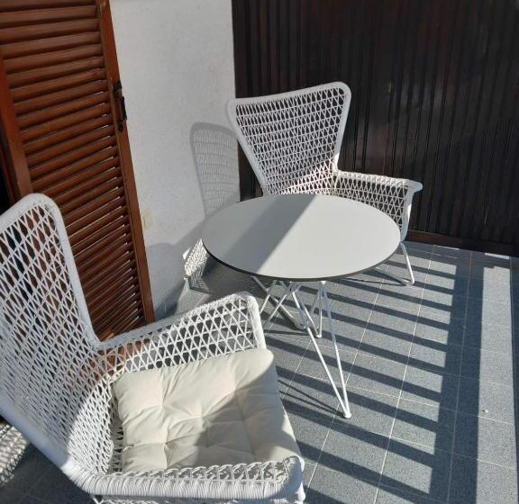 غرفة قياسية سرير كينج, Amaryllis Luxury Rooms