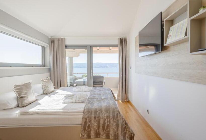 Номер Стандарт Вид на Море с Балконом, Rogač Rooms & Restaurant