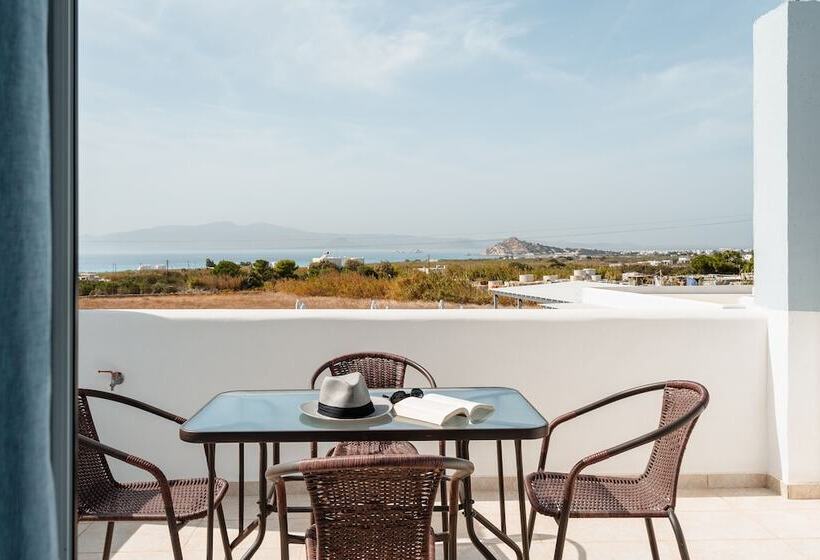 דירת חדר, Evripus Suites