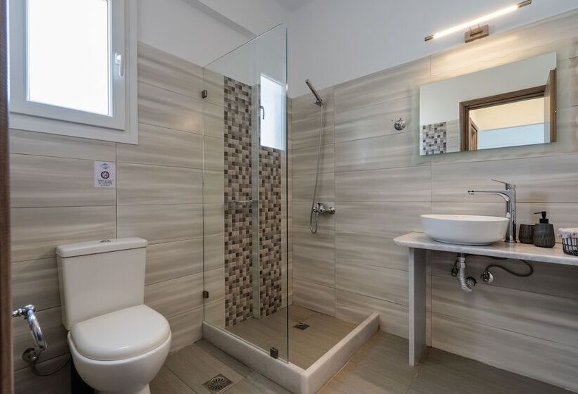 דירת חדר, Evripus Suites