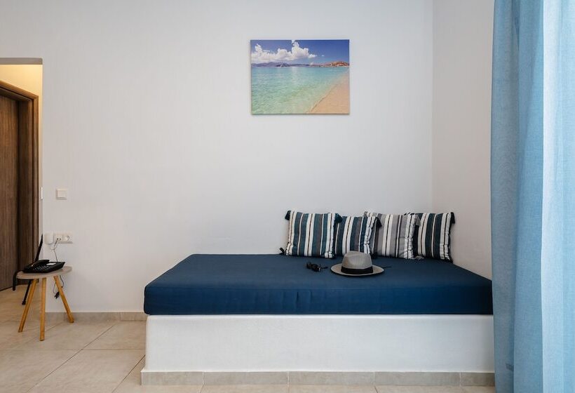 דירת חדר, Evripus Suites