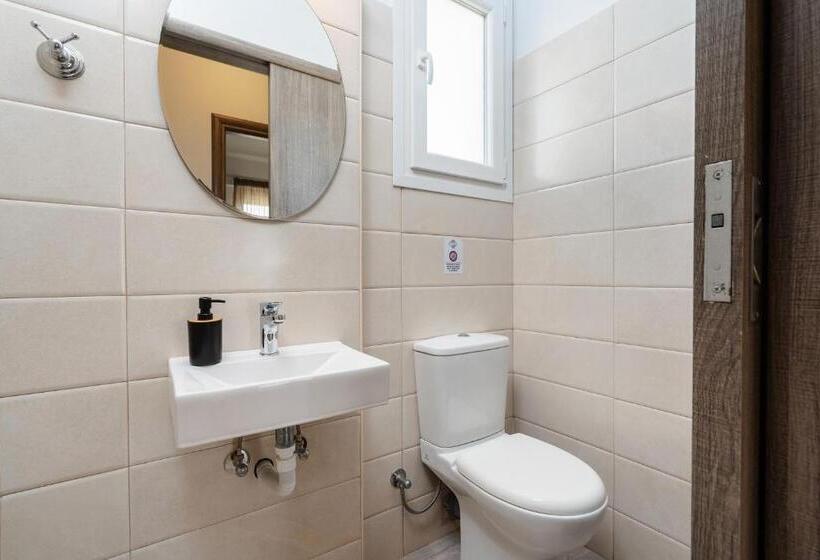 דירת שני חדרים, Evripus Suites