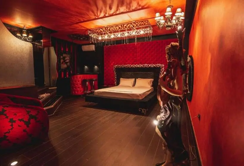 キングサイズベッドのスイートルーム, Ruby Rooms Kifisia Adults Only