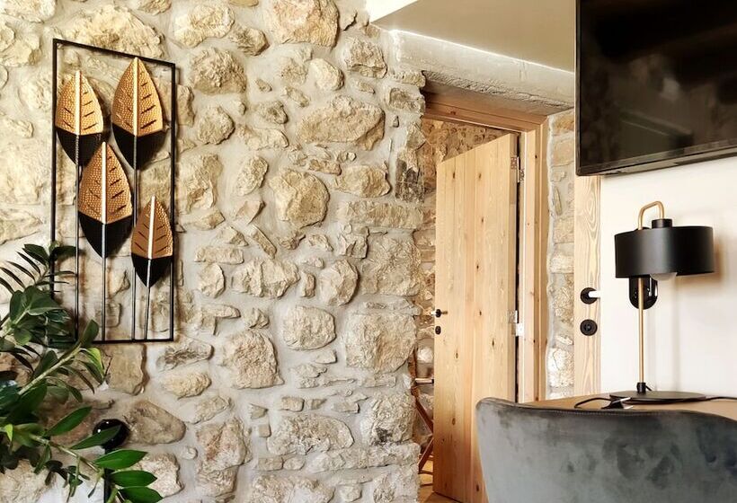 جناح إدارى, Pyrgi Cretan Living & Spa