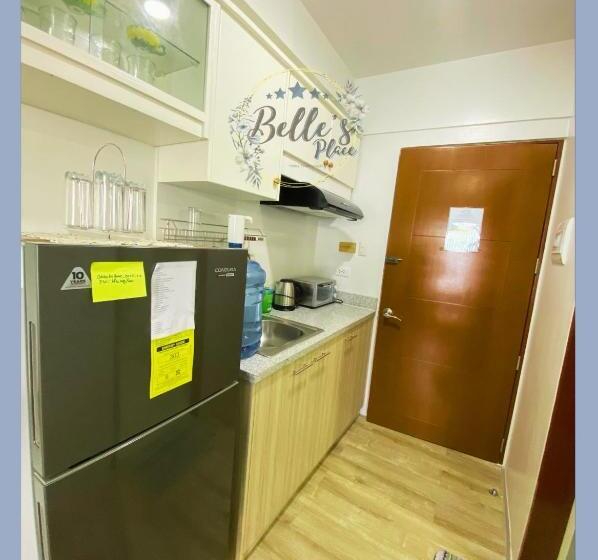 استودیوی استاندارد, Belle S Place 403