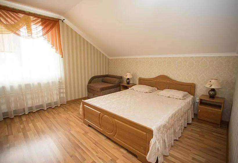 اتاق استاندارد سه نفره, Goldenluxe
