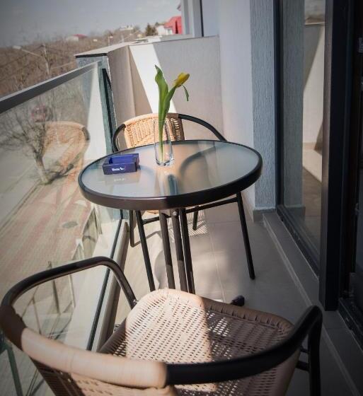 اتاق استاندارد با بالکن, Eforooms