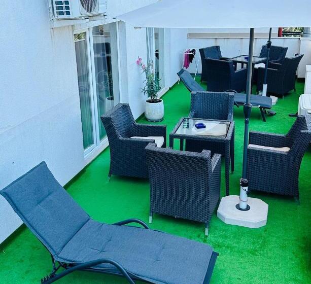 اتاق سوپریور سه تخته, Eforooms