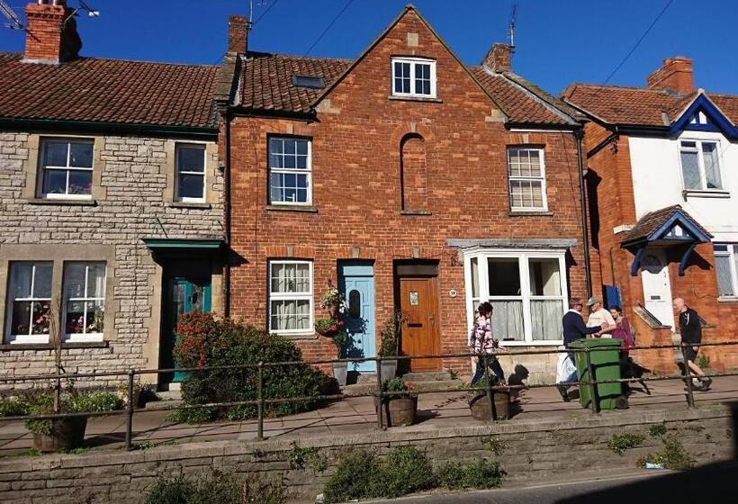 خانه 3 خوابه, The Prophecy Of Light Retreat