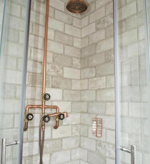 خانه 3 خوابه, The Prophecy Of Light Retreat