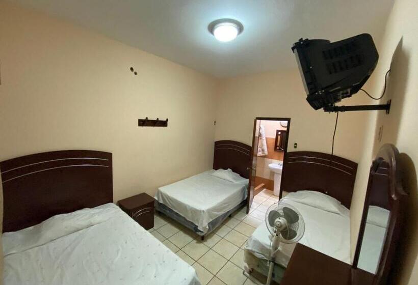 اتاق استاندارد سه نفره, Ivon