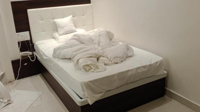 חדר סטנדרט יחיד, Jvw Arena