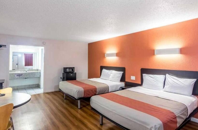 Номер Стандарт, Whitten Inn