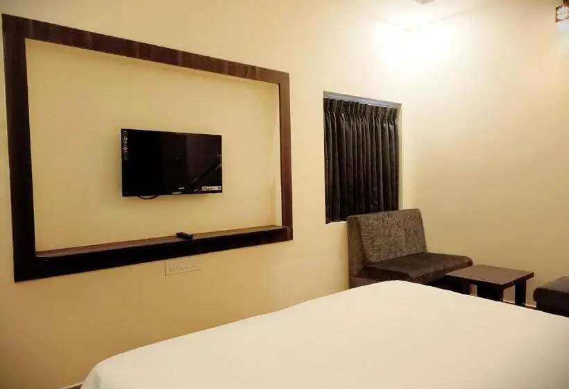バルコニー付きデラックスルーム, R Hotels By Suraj Residency Yercaud