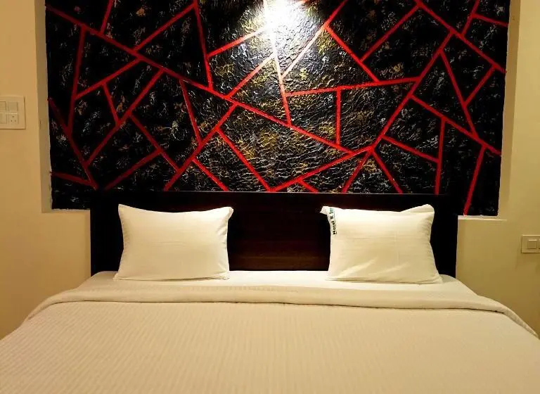 バルコニー付きデラックスルーム, R Hotels By Suraj Residency Yercaud
