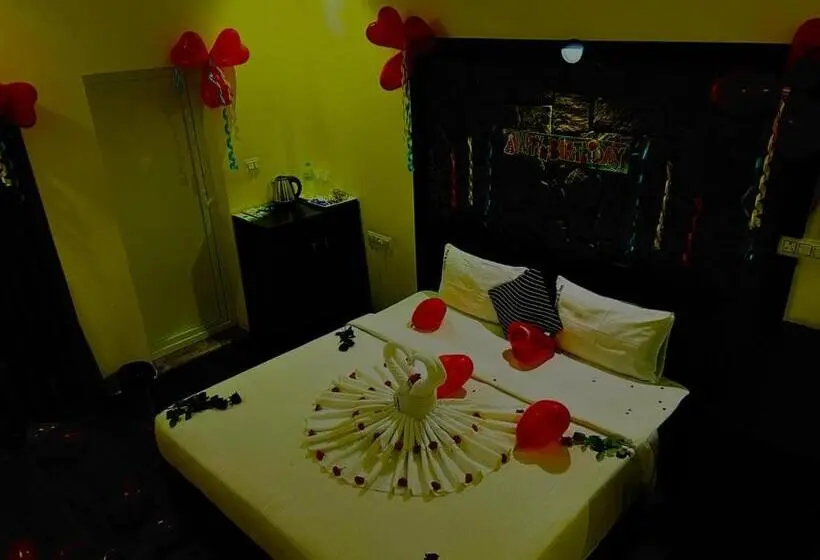 バルコニー付きデラックスルーム, R Hotels By Suraj Residency Yercaud