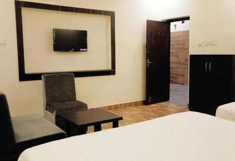 スイート（家族用）, R Hotels By Suraj Residency Yercaud