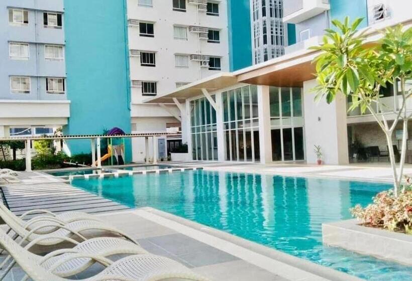 스탠다드 스튜디오, Selah Bacolod