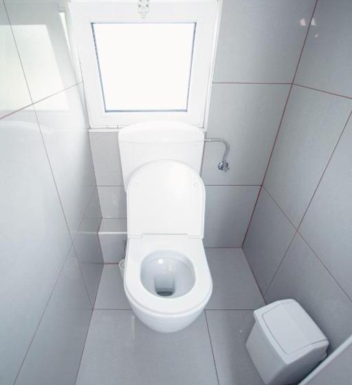 سوئیت با بالکن, Villa Shu