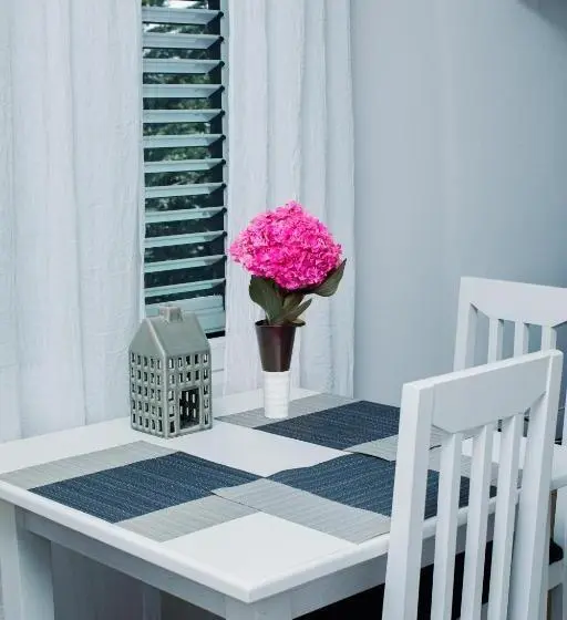 اتاق استاندارد چهارنفره با بالکن, Villa Shu