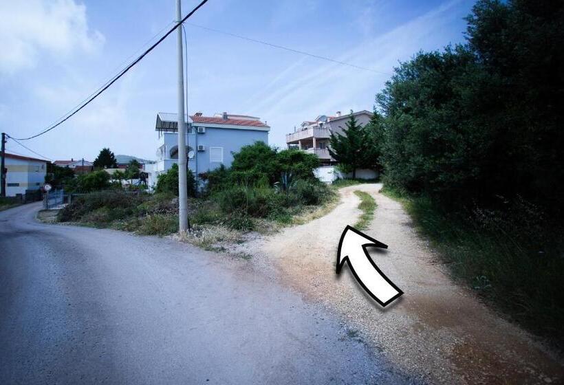 اتاق سوپریور چهار تخته, Villa Shu