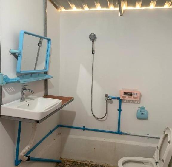 غرفة عائلية, Maloop Cafe Bungalow