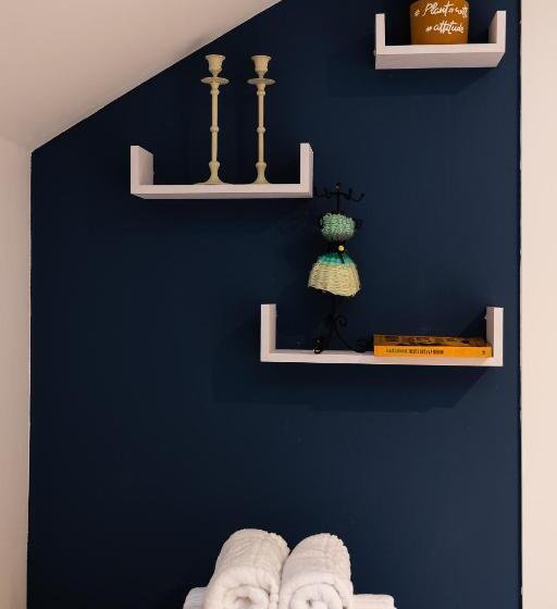 חדר סטנדרט, In Longfield Town