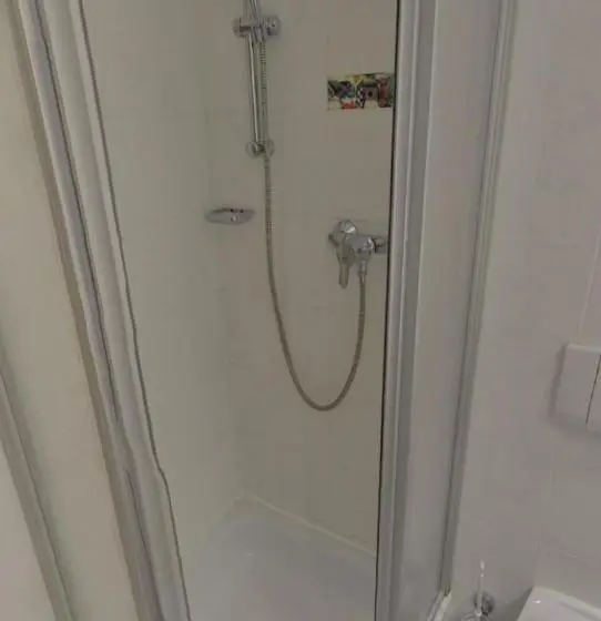 Standard Neljän Hengen Huone Parveke, Businesshotel Am Peetzsee Grünheide