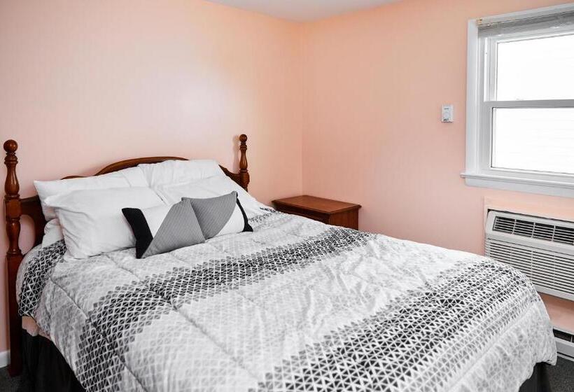 דירת שני חדרים, Crush Villa