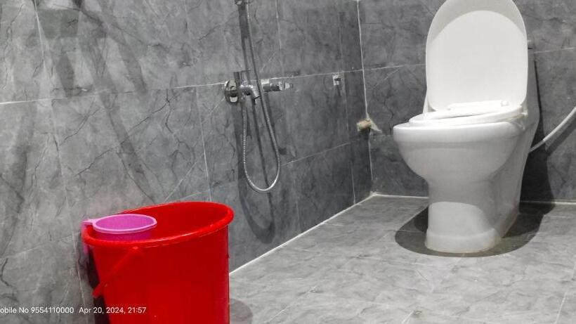 Chambre Deluxe, Ayodhya Paying Guest