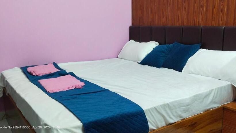 Chambre Deluxe, Ayodhya Paying Guest