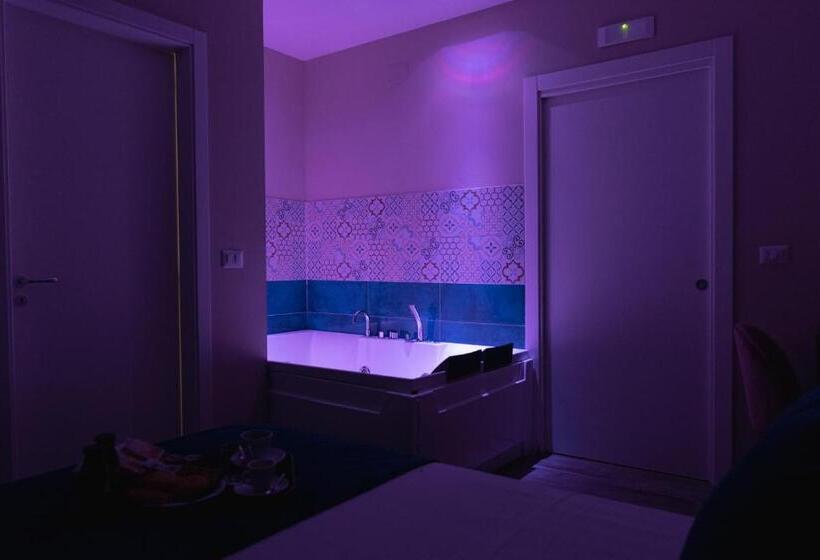 חדר דחוקס עם מיטת קינג, Dea Suite