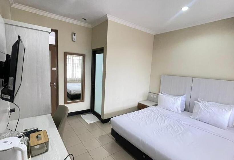 Номер Deluxe, Tekmira