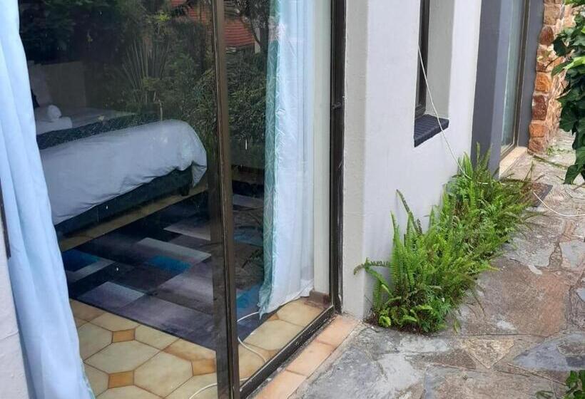 غرفة عائلية, Dam House Lodge