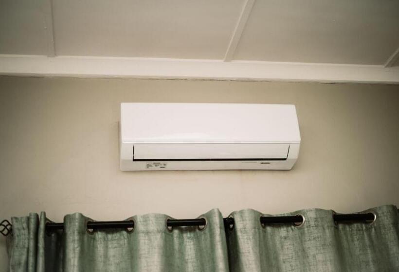 ガーデンビュースタンダードルーム, Die Karee Tuiste