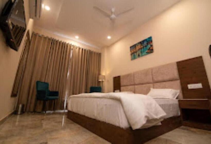 デラックスルーム, The Imperial Hotel And Convention Centre Kanpur