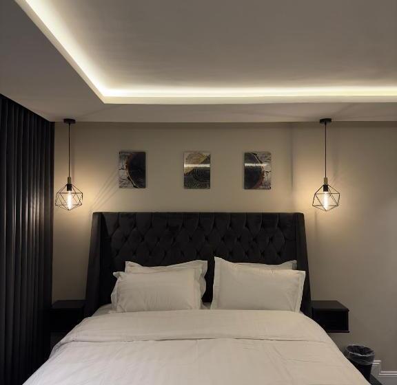 Standard Studio Kingsize Bett, أجنحة لافينا الخاصة