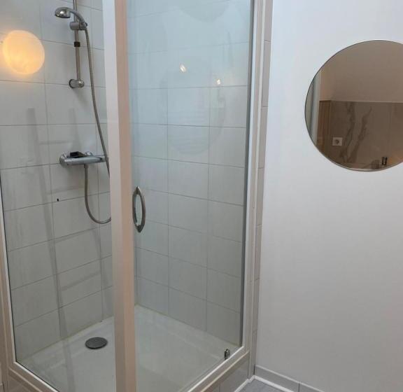 جناح عائلي, Le K Rouge