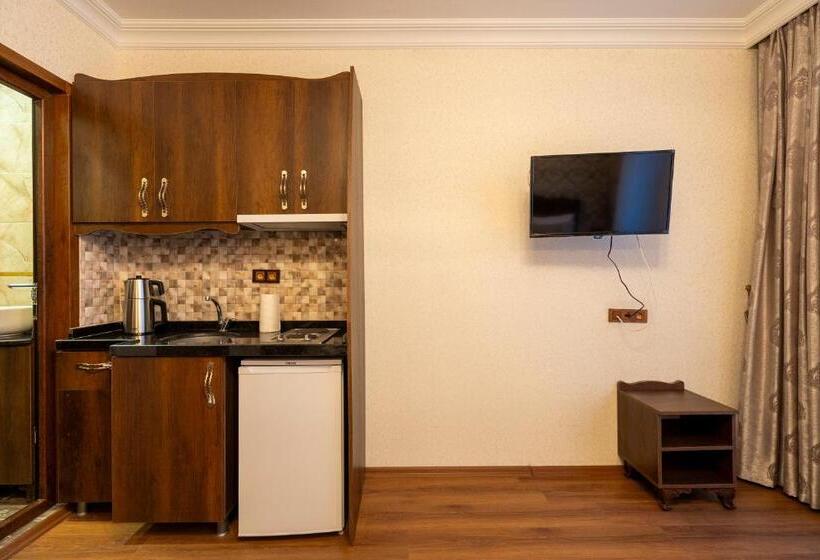 Quarto Economy, Harbor House