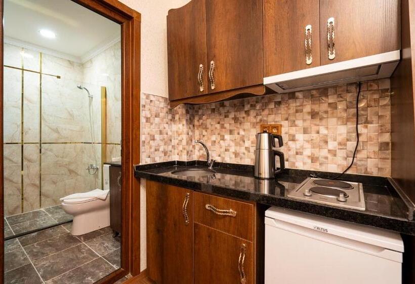 Quarto Economy, Harbor House