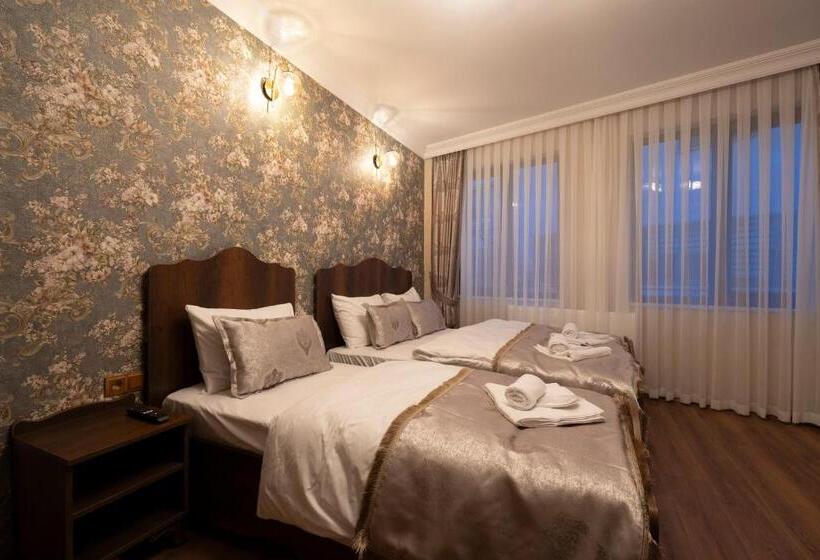 Quarto Economy, Harbor House