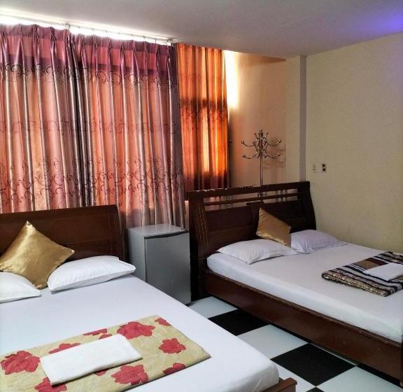 اتاق خانوادگی, Khách Sạn Hồng đào