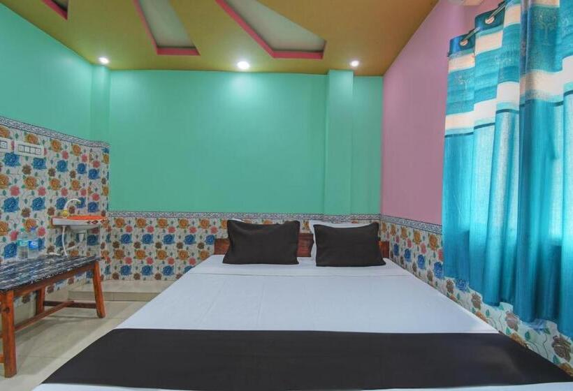 Трехместный Номер Классика, Oyo Yuvraj Lodge And